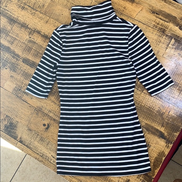 Turtleneck - Picture 2 of 3